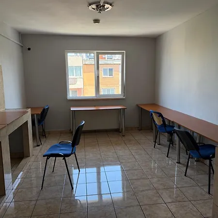 Zipstay Мини-отель *